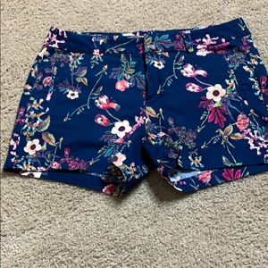 A.N.A Twill shorts navy blue with flower print